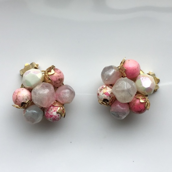 Vintage Mixed Bead Button Clip Earrings Pearl Pink Pastel with Gold Accents - Picture 5 of 12